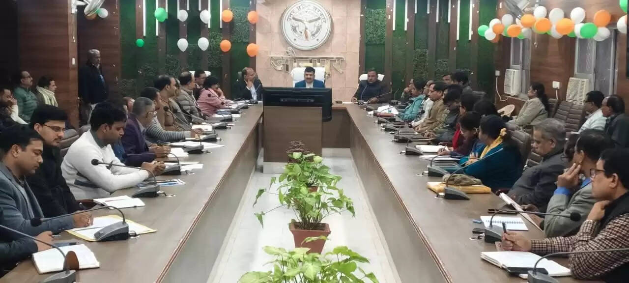 डीएम की पहल पर बैंक खाताधारक को मिला न्याय