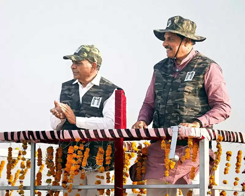 गांधी सागर अभयारण्य बना चीतों का नया घर, मुख्यमंत्री ने खुले बाड़े में छोड़े दो चीते