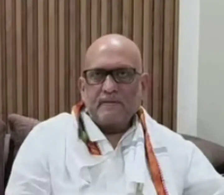 घरेलू सिलेंडर के अभी और भी दाम बढ़ने की उम्मीद : अजय राय