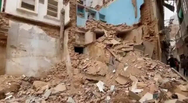 दालमंडी में ध्वस्तीकरण अभियान में अब शेष बचे 51 मकान