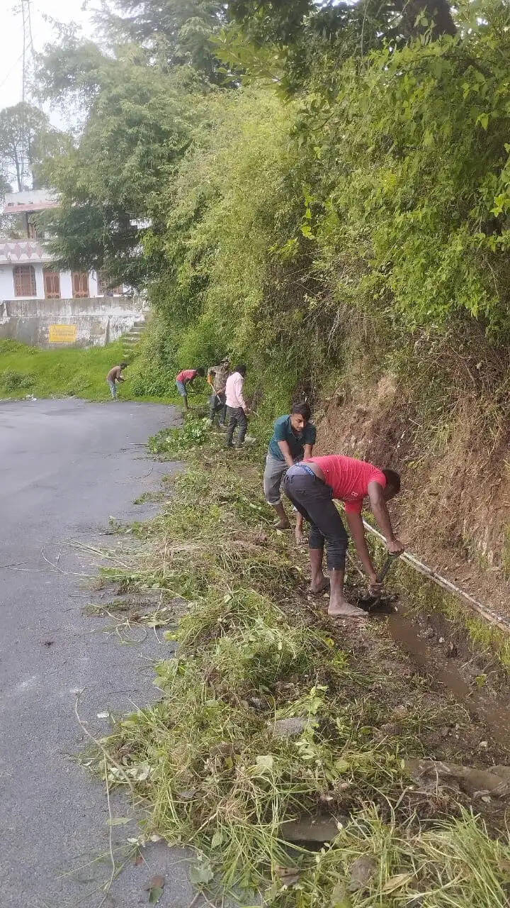 खेतीखान क्षेत्र में नालियों की सफाई तेज, जल निकासी व्यवस्था दुरुस्त