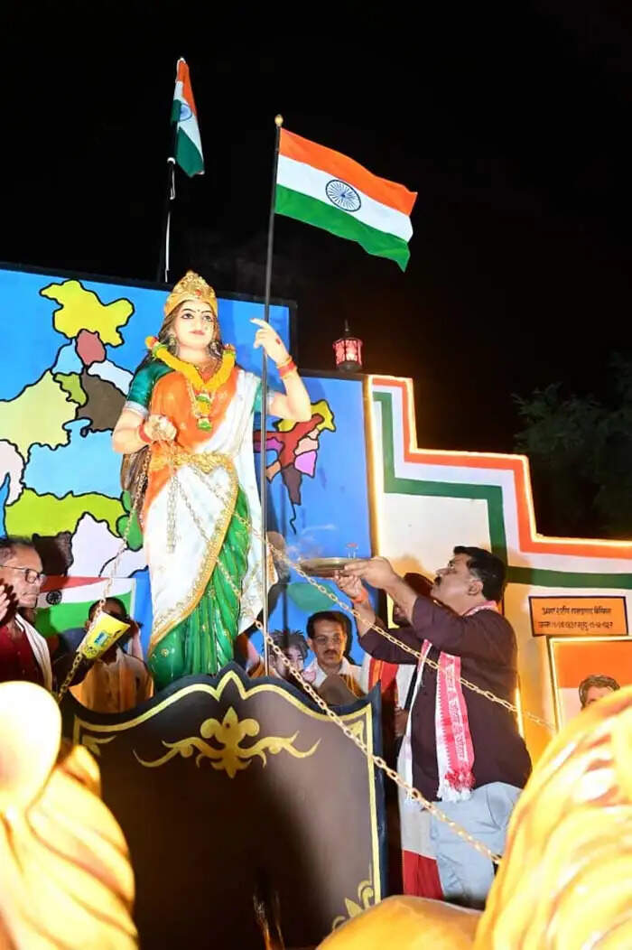 उप मुख्यमंत्री&nbsp;विजय शर्मा ने भारत माता की प्रतिमा एवं भव्य बलिदान स्मारक का किया लोकार्पण