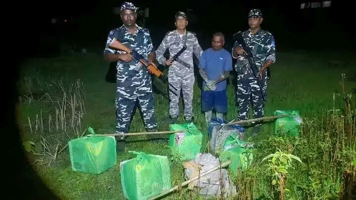 123 लीटर नेपाली शराब के साथ तस्कर गिरफ्तार