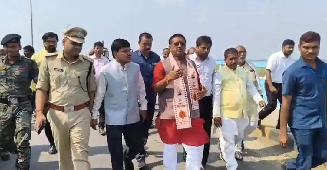विक्रमशिला सेतु पर 10 से 15 दिनों में शुरू होगी हल्के वाहनों की आवाजाही : मंत्री