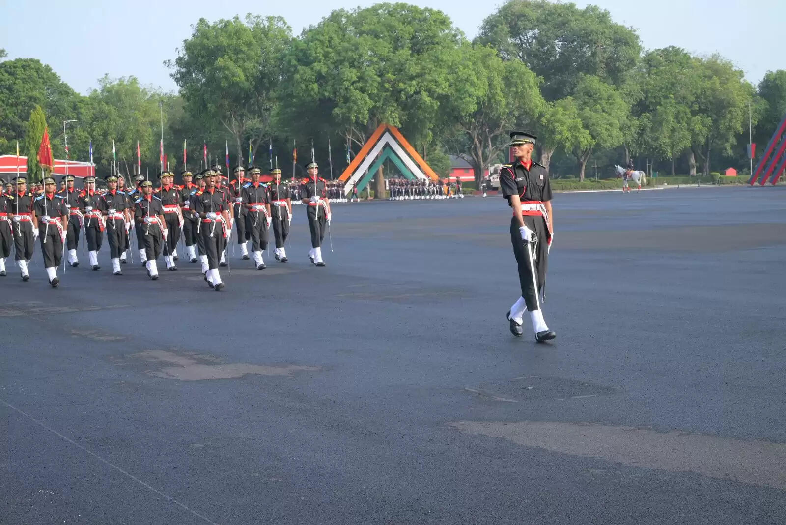 (अपडेट) आईएमए में 451 कैडेट्स ने पूरी की सैन्य यात्रा, 419 भारतीय सेना का हिस्सा बने