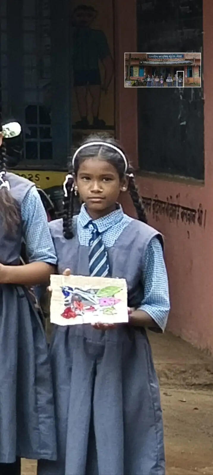 बाढ़ के पानी का बहाव देखने गई 15 वर्षीय छात्रा तेज बहाव में बही