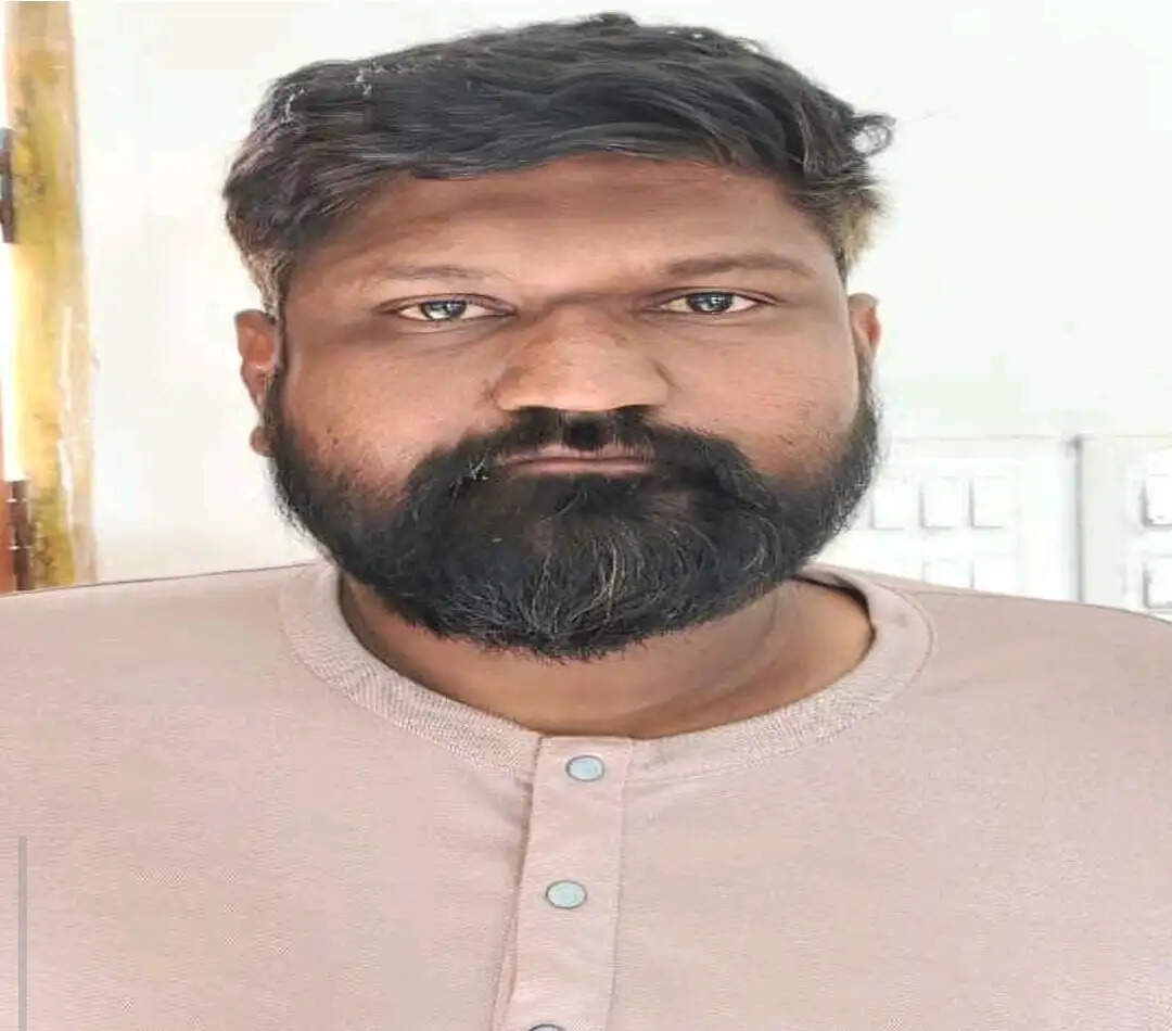 गैलेक्सी माइनिंग कंपनी के चेयरमैन &nbsp;की डीपी और नाम लगाकर ठगी करने वाला गिरफ्तार