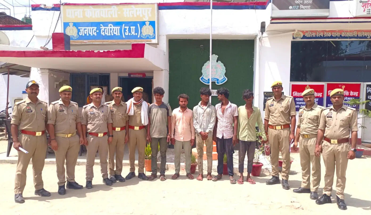 देवरिया में हत्या के प्रयास के मामले में पाँच अभियुक्त गिरफ्तार, एक अन्य की तलाश जारी