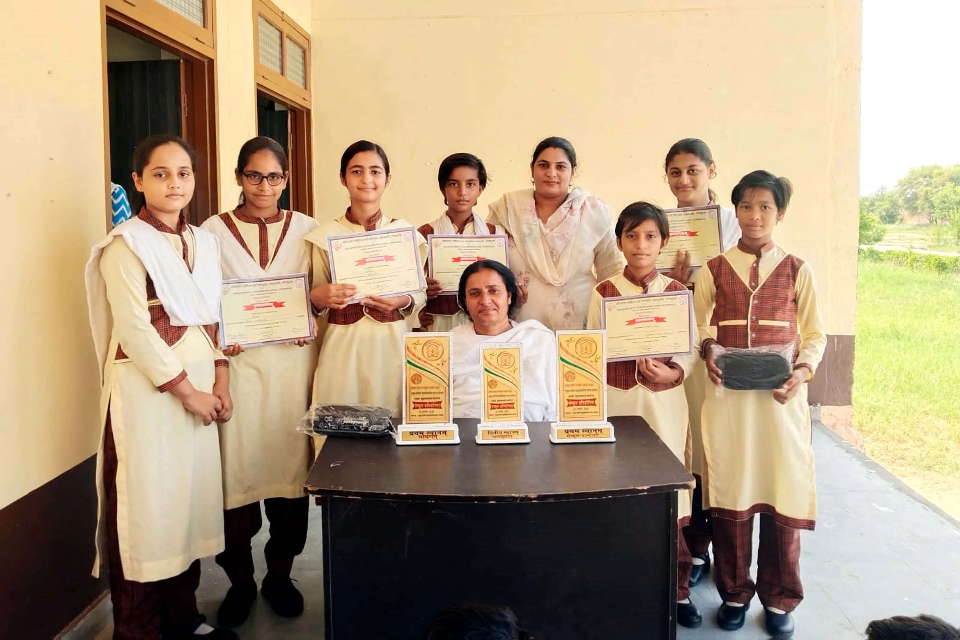 हिसार : संस्कृत प्रतियोगिता में कन्या गुरुकुल घिराय का शानदार प्रदर्शन, बना ओवरऑल चैंपियन