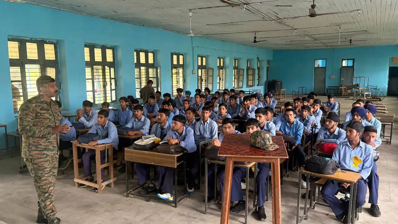 विद्यार्थियों को करियर विकल्पों की दी जानकारी, 85 विद्यार्थियों ने भाग लिया