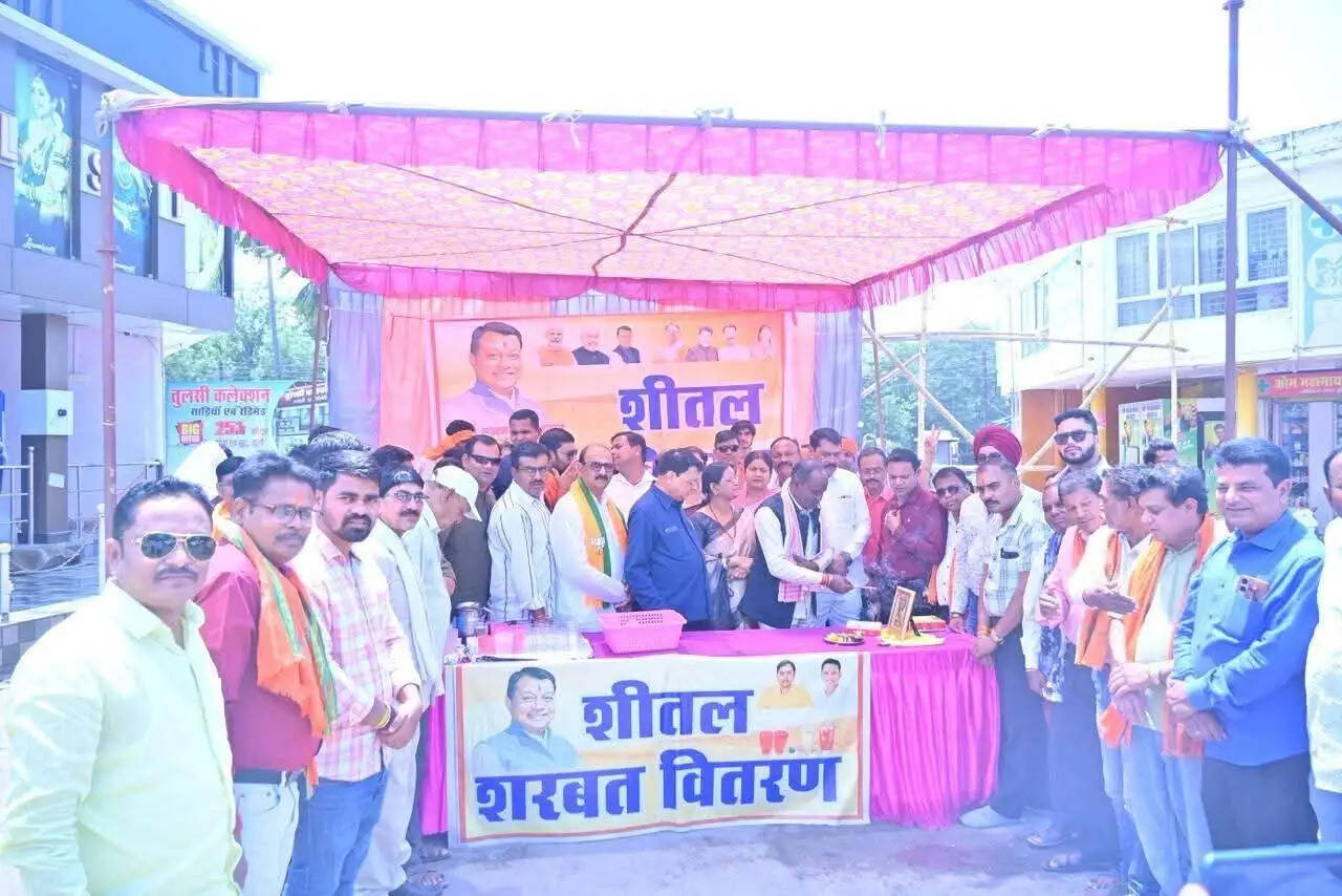 भीषण गर्मी में राहत: कोरबा में शीतल शरबत वितरण का शुभारंभ