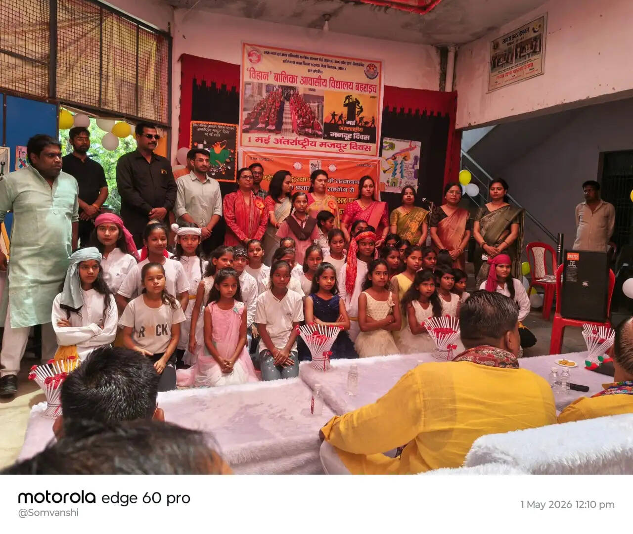 विहान आवासीय बालिका विद्यालय में आयोजित हुआ चिकित्सा शिविर, श्रमिकों काे दी गईं योजनाओं की जानकारी