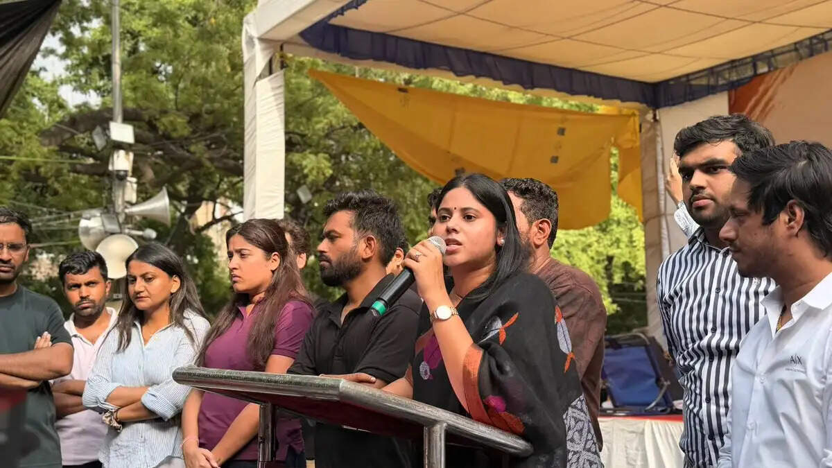 हिंसा नहीं, संसद से सड़क तक बुलंद करेंगे अपनी आवाजः प्रिया सरोज