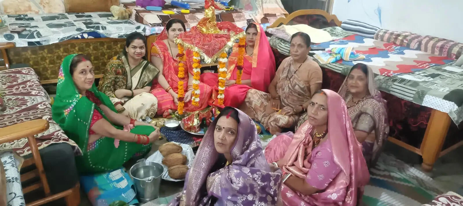 अनूपपुर: संतान प्राप्ति और सुख समृद्धि की कामना कर माताओं ने की भगवान शिव और माता गौरी की पूजा, रखा व्रत