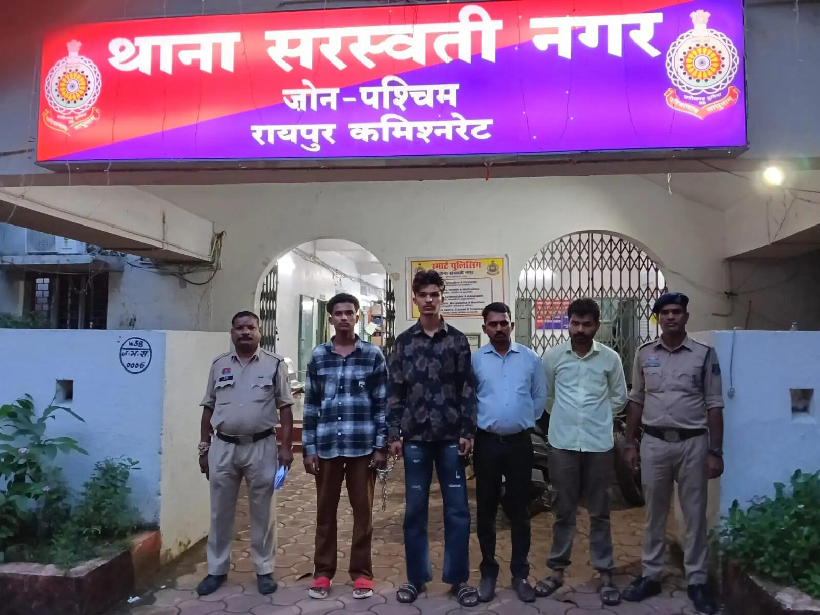 पश्चिम क्षेत्र पुलिस की सघन कार्रवाई, 150 आरोपितों पर शिकंजा