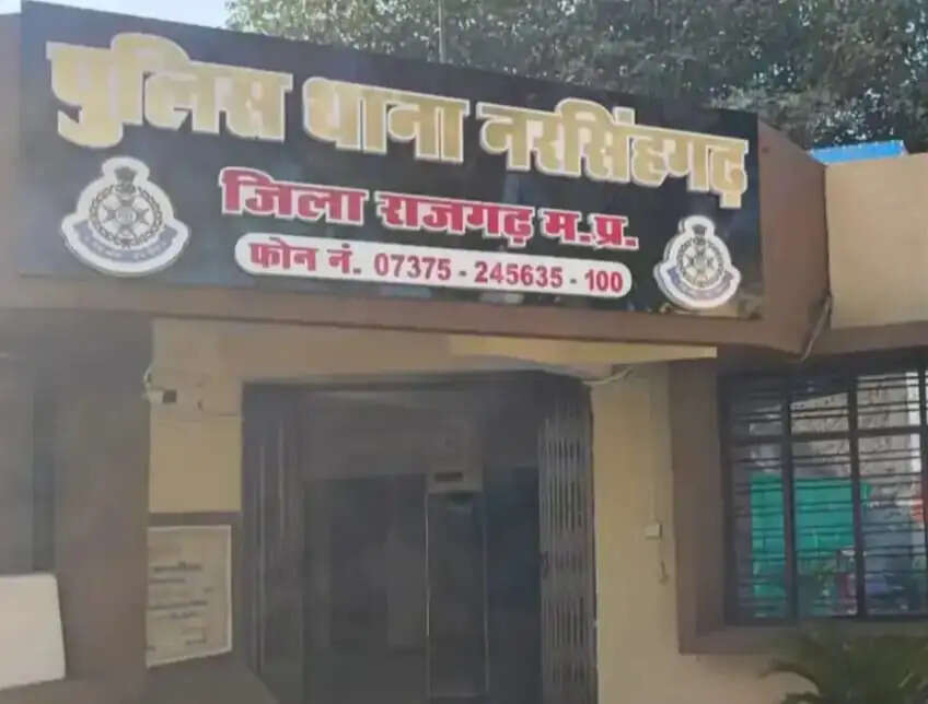 राजगढ़ः महिला ने खेत व युवती ने कमरे में फांसी लगाकर की खुदकुशी