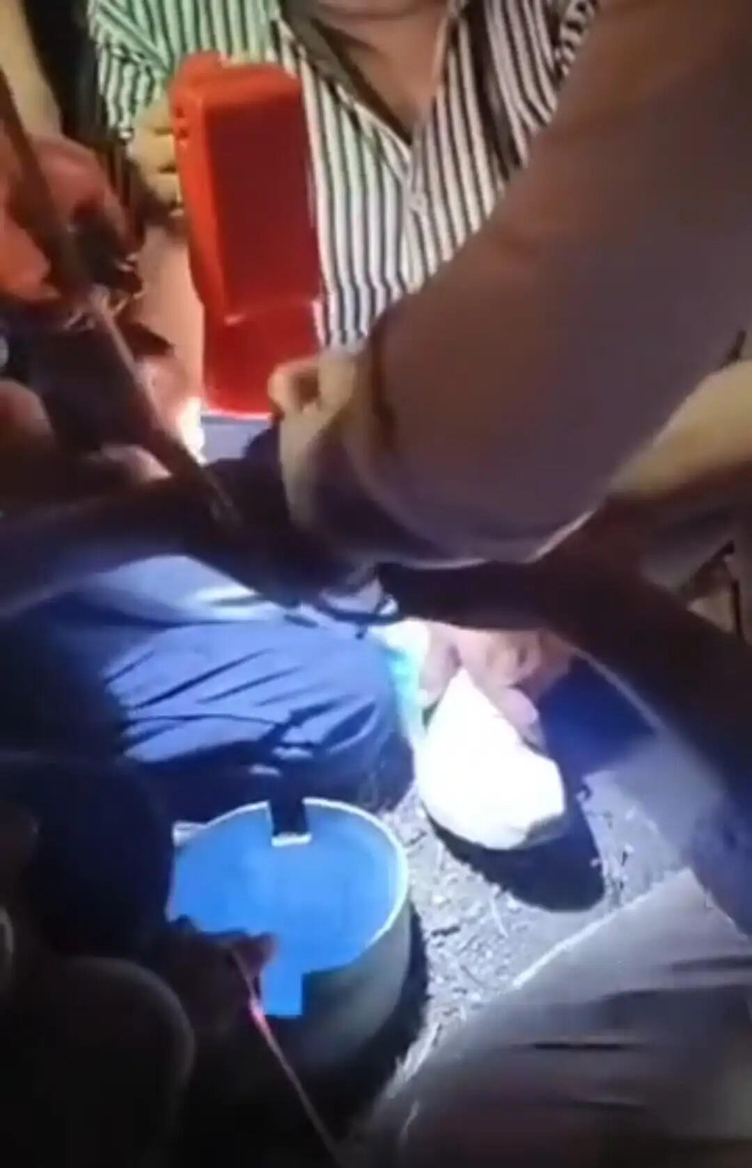 उज्जैन जिले की बड़नगर तहसील के ग्राम झालरिया में 3 वर्ष का बालक गिरा बोरवेल में