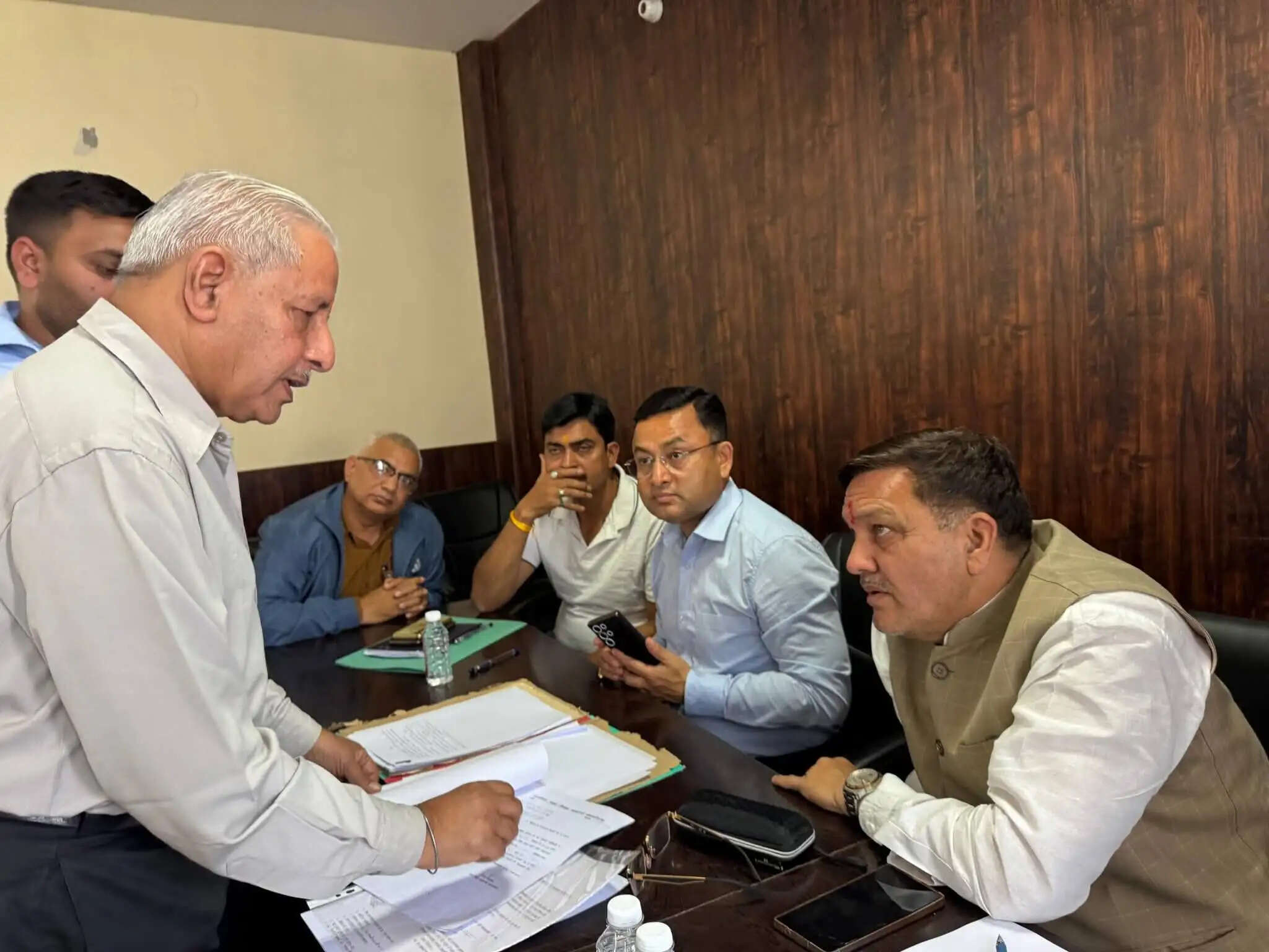 नगर निगम का बजट मंथन: किराया बढ़ाने का फैसला, टैक्स में 25 प्रतिशत छूट से जनता को राहत