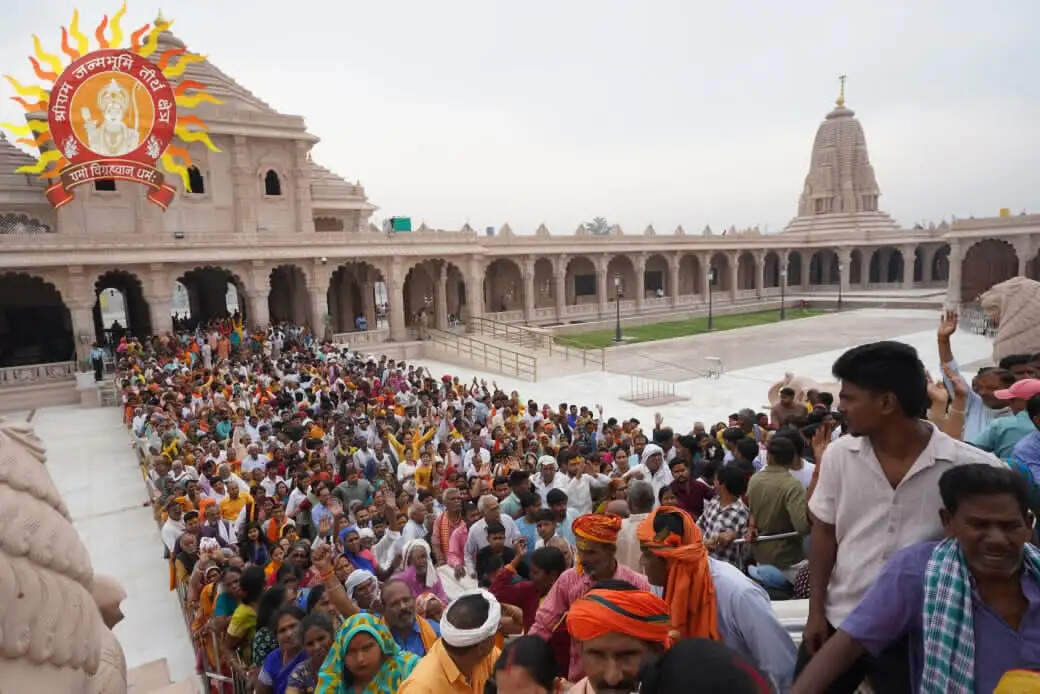 (लीड) श्रीराम जन्मोत्सव पर दिखा आस्था व विज्ञान का अद्भुत मिलन, भगवान सूर्य की किरण ने किया रामलला का मस्तकाभिषेक