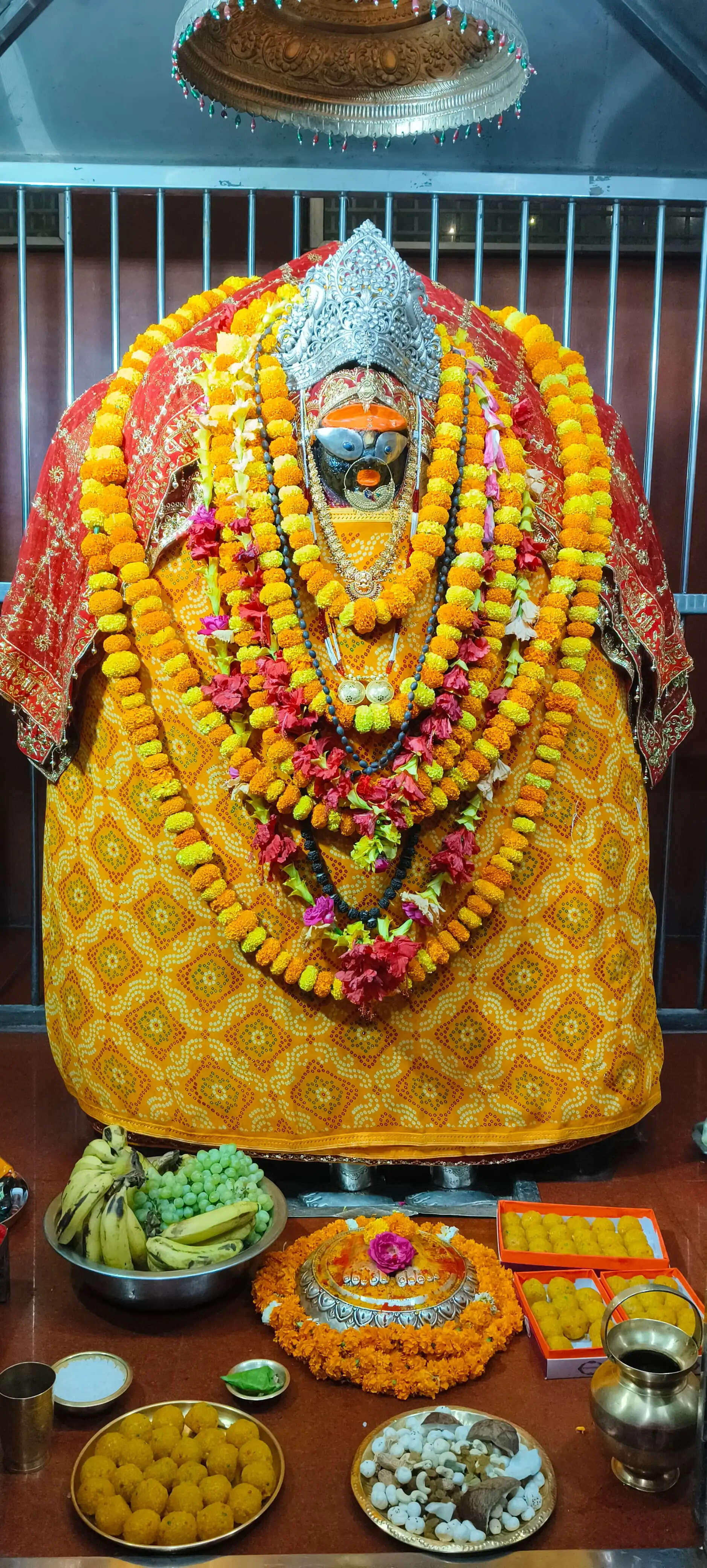 चंडिका धाम में उमड़ा आस्था का सैलाब, चमत्कारी मान्यता से खिंचे श्रद्धालु