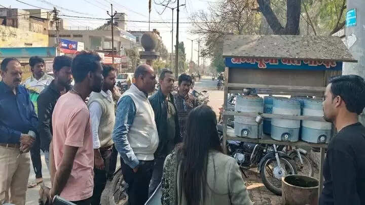 नीमचः एसडीएम ने तहसीलदार व सीएमओ के साथ किया जल स्रोतों का निरीक्षण