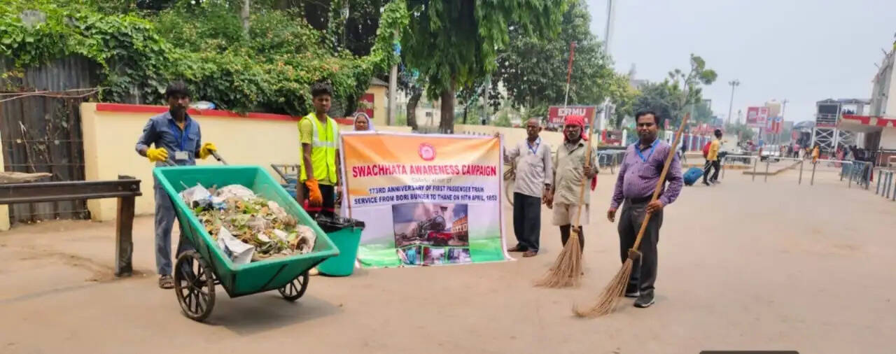 मालदा मंडल द्वारा चलाया गया स्वच्छता अभियान