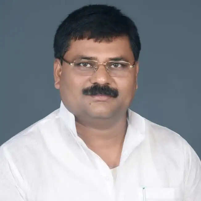 उमेश सिंह कुशवाहा को जदयू प्रदेश अध्यक्ष पद पर निर्विरोध निर्वाचित होने पर दी बधाई