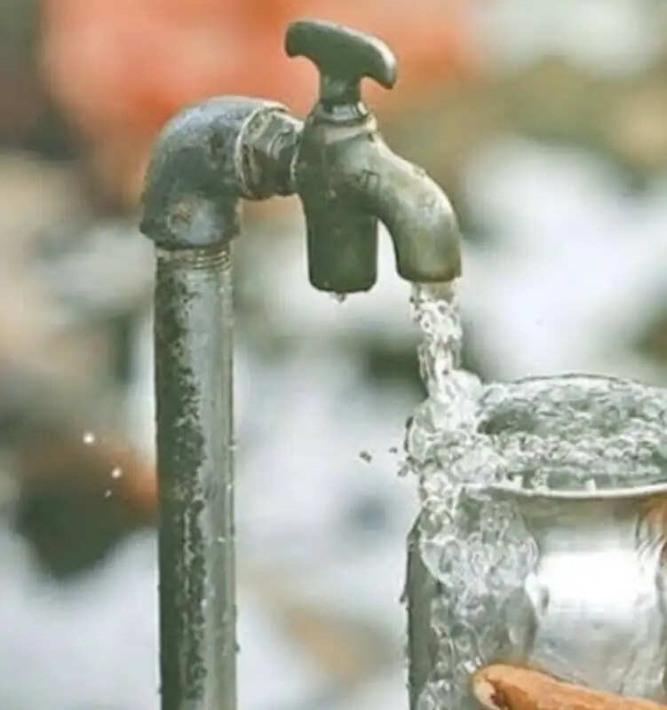 औरैया : गांवाें में पाइपलाइन के लिए खोदी गईं 2343 किमी सड़कें, 2339 किमी की मरम्मत पूरी