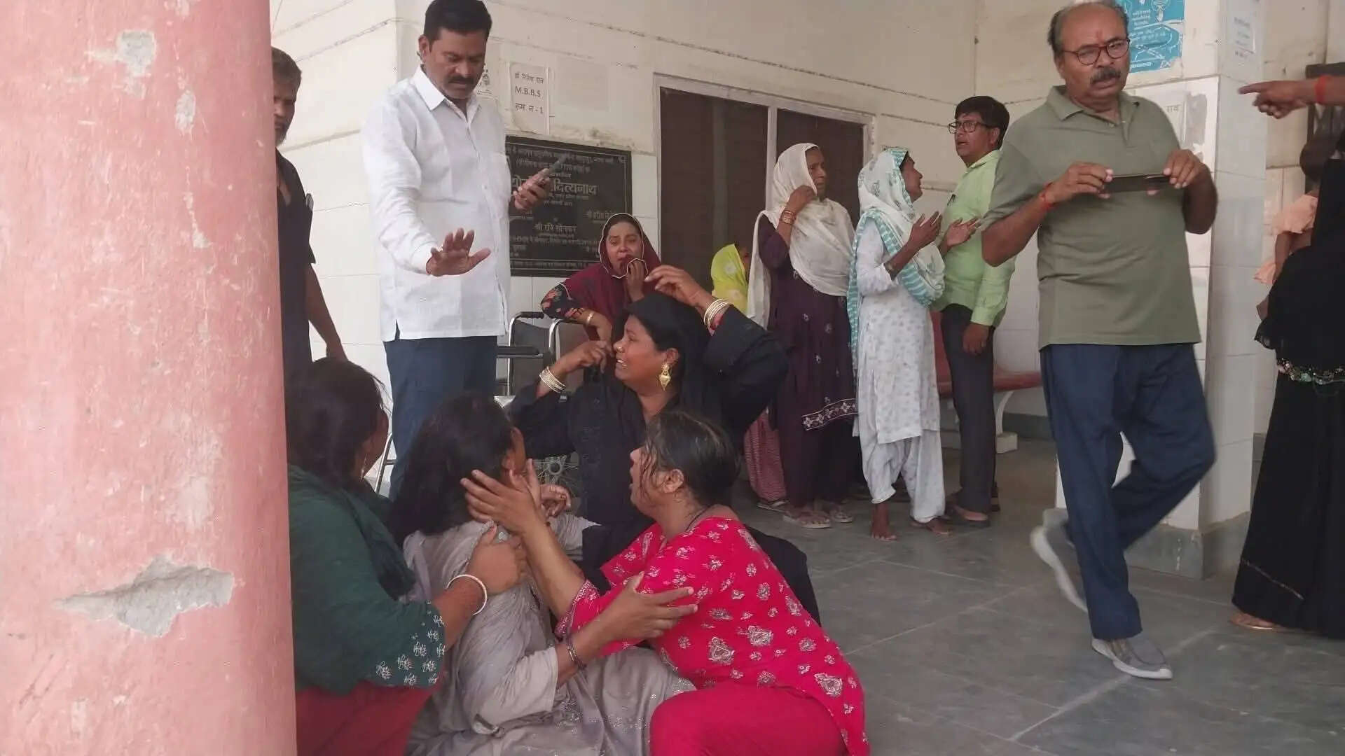 बांस से पीटकर बुजुर्ग की हत्या ,पुलिस जांच में जुटी
