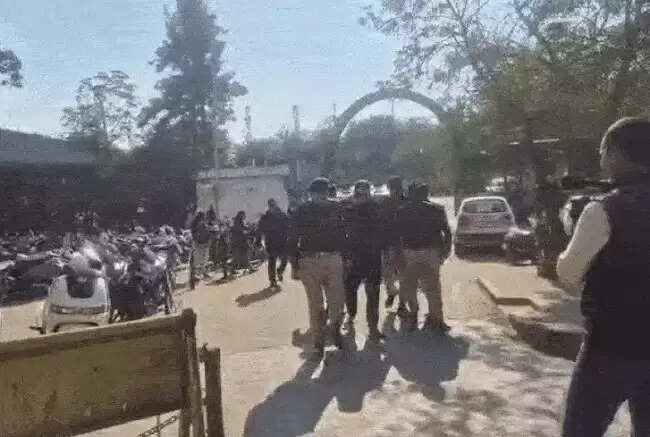 भोपालः कुख्यात राजू ईरानी को कोर्ट ने 14 दिन की न्यायिक हिरासत में भेजा जेल