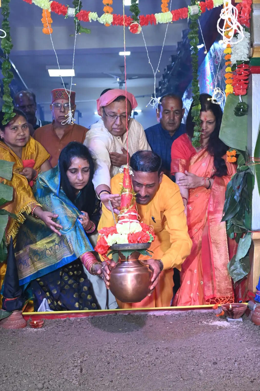 घट स्थापना के साथ टीएचडीसी में दुर्गा पूजा नवरात्रि महोत्सव शुरू