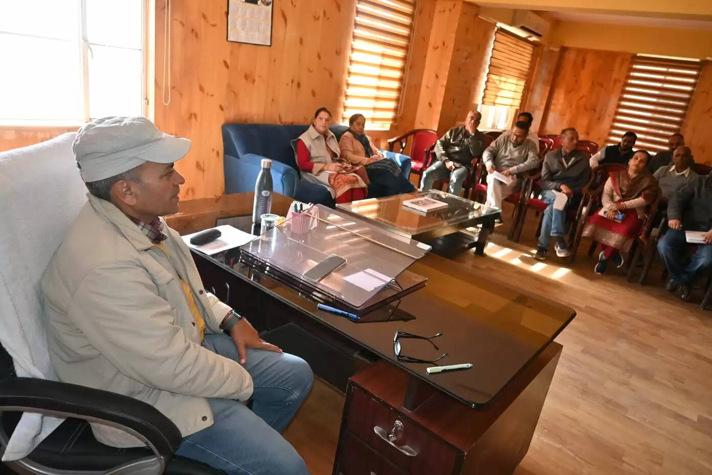 आत्मनिर्भर हिमाचल सम्मेलन के लिए सरकाघाट के लाभार्थियों पर समीक्षा