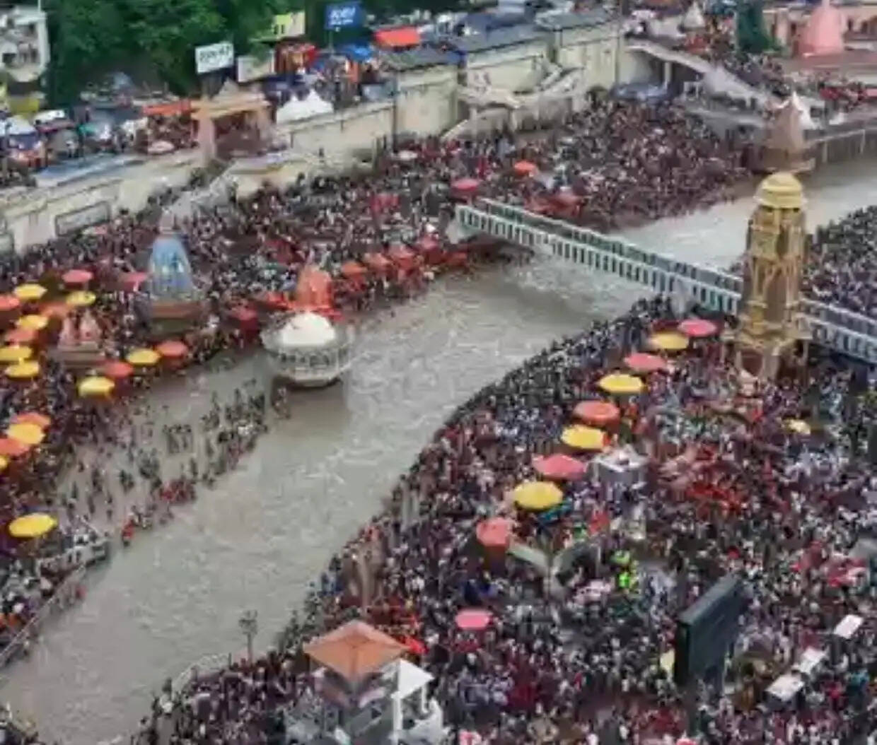 डाक कांवड़ यात्रा में उमड़ा आस्था का सैलाब, 12वें दिन 63 लाख 60 हजार शिवभक्त गंगाजल लेकर रवाना
