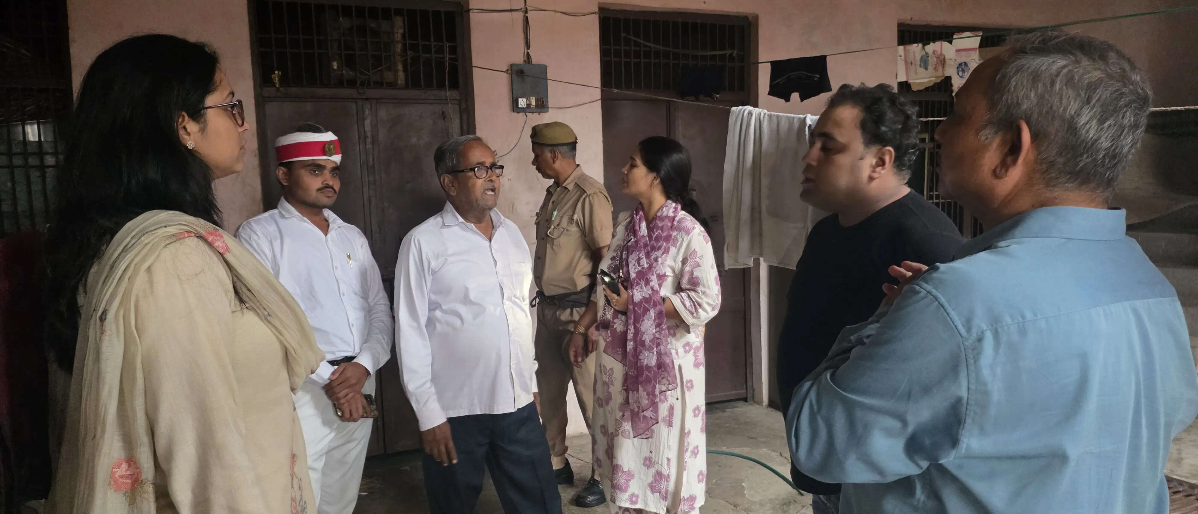 खाद्य विभाग ने ताराचंद मिष्ठान भंडार के गोदाम मारा छापा, नमूने जांच के लिए भेजा