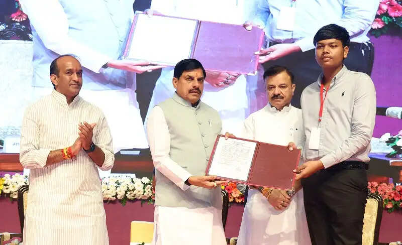 मप्र में सांदीपनि स्कूलों के 400 नए भवन बनेंगे, स्कूल शिक्षा विभाग में जल्द होगी 20 हजार भर्ती : मुख्यमंत्री डॉ. यादव