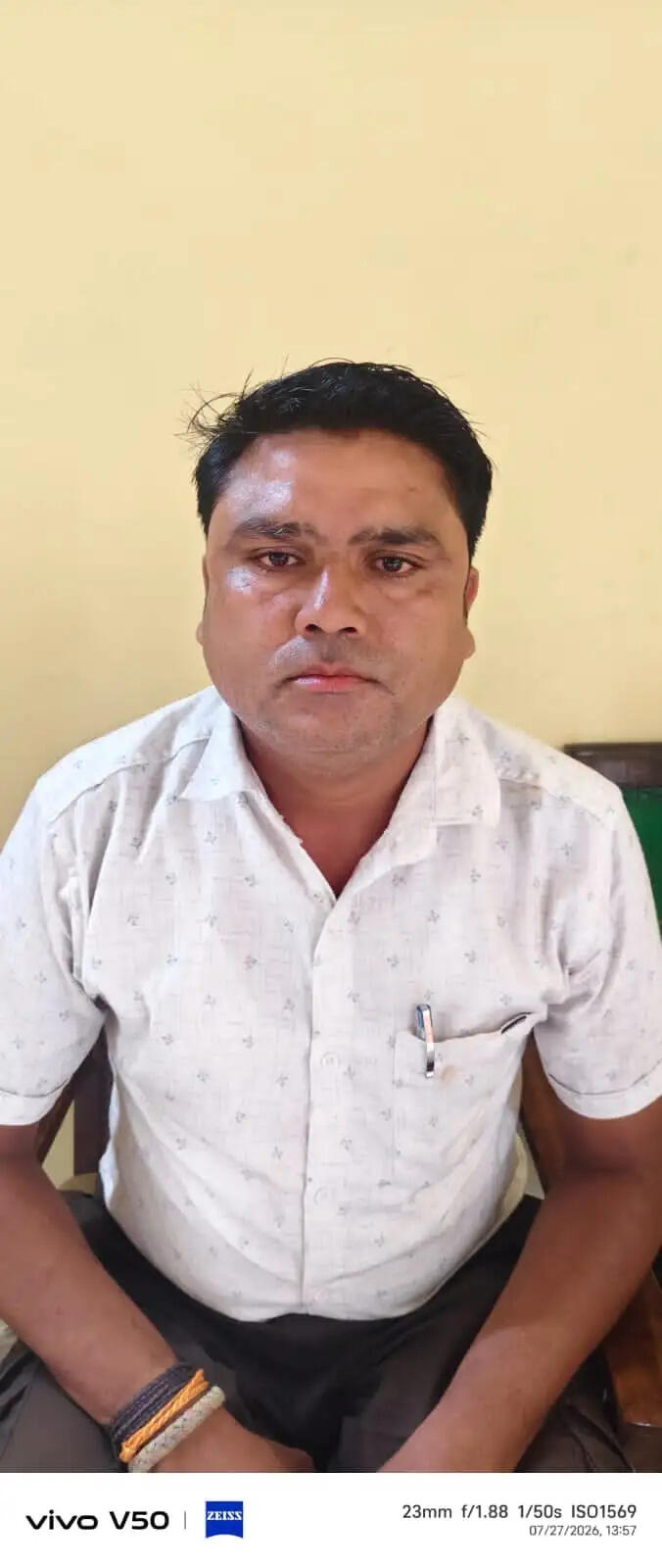 जबलपुर में लोकायुक्त की बड़ी कार्रवाई: ग्राम रोजगार सहायक 19 हजार रुपये रिश्वत लेते रंगे हाथ गिरफ्तार