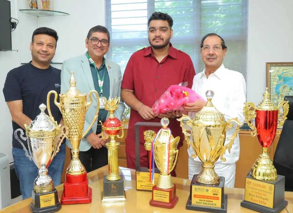 जीएलए छात्र रौनक उपमन्यु लंदन में करेंगे बैरिस्टर की पढ़ाई, विश्वविद्यालय उठाएगा पूरा खर्च