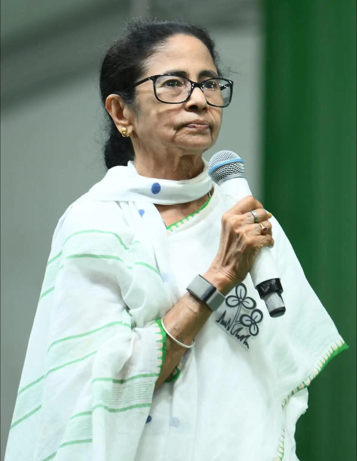 हल्दिया सभा में ममता का ऐलान, मेदिनीपुर की जिम्मेदारी अभिषेक को