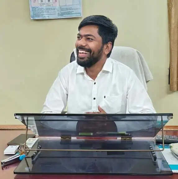 पन्ना में शिक्षा विभाग में अचानक फेरबदल, डीईओ से प्रभार हटाकर राजस्व अधिकारी को सौंपने पर उठे सवाल