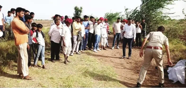 मनरेगा श्रमिक की संदिग्ध मौत, हत्या कर लाश फेंकने की आशंका, मामला गर्माया