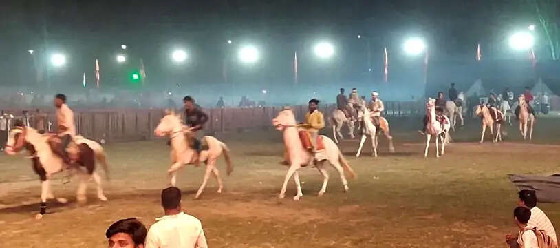 उप्र के वाराणसी में शुक्रवार से तीन दिवसीय ‘सम्राट विक्रमादित्य’ महानाट्य, मंचन की तैयारी पूर्ण