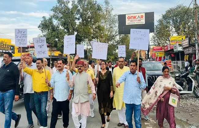डोभाल पर टिप्पणी के विरोध में उत्तराखंड में भाजपा पूर्व सैनिक प्रकोष्ठ का प्रदर्शन