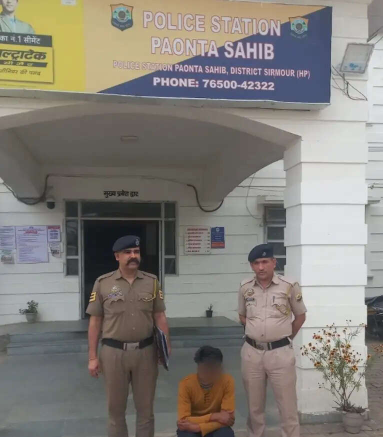 पांवटा साहिब में स्कूल के पीछे नशा बेचते धरा गया युवक, 6.66 ग्राम चिट्टे के साथ गिरफ्तार