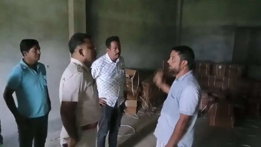 यात्राडांगा के गोदाम में छापेमारी, 25 लाख के कफ सिरप की खेप बरामद