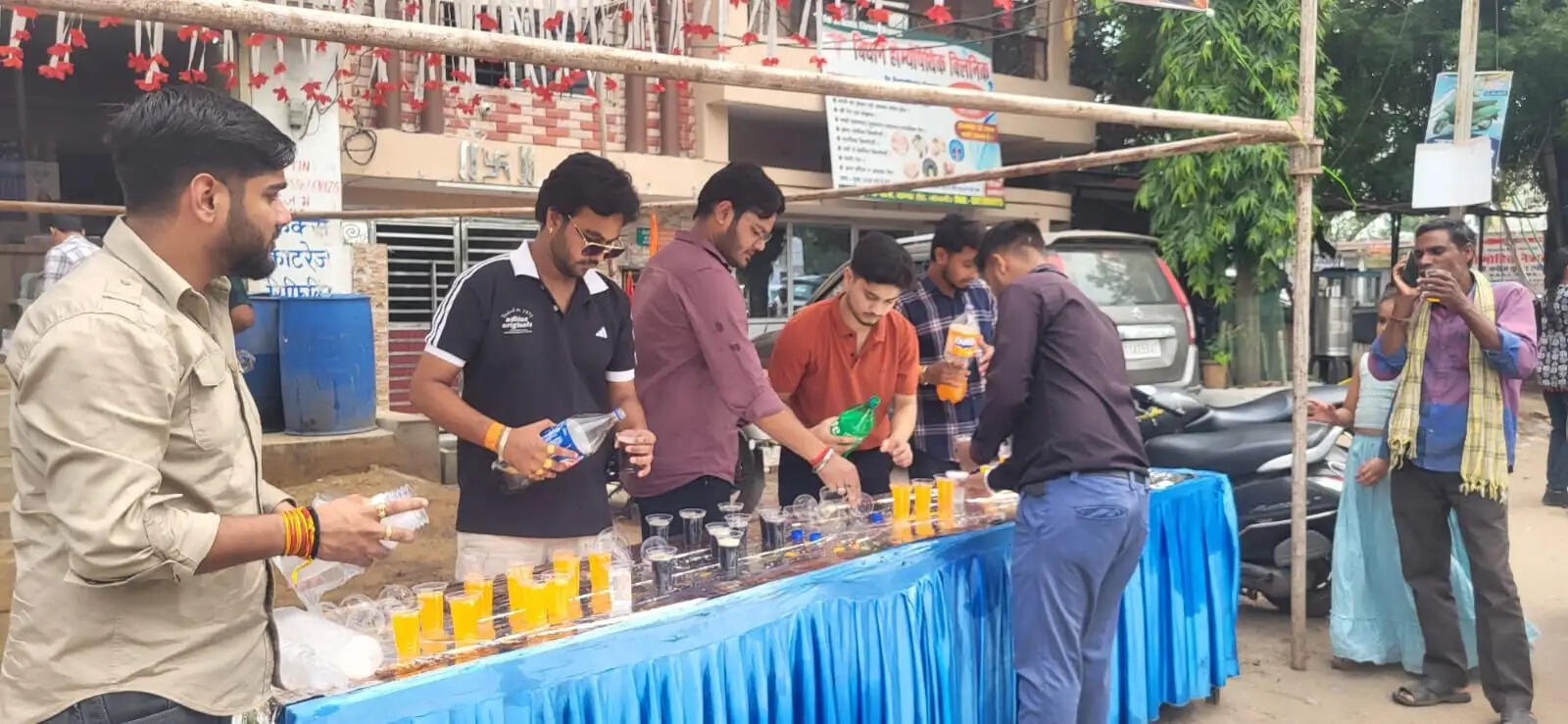 महाराणा प्रताप जयंती पर बीटीआई चौक में शरबत वितरण