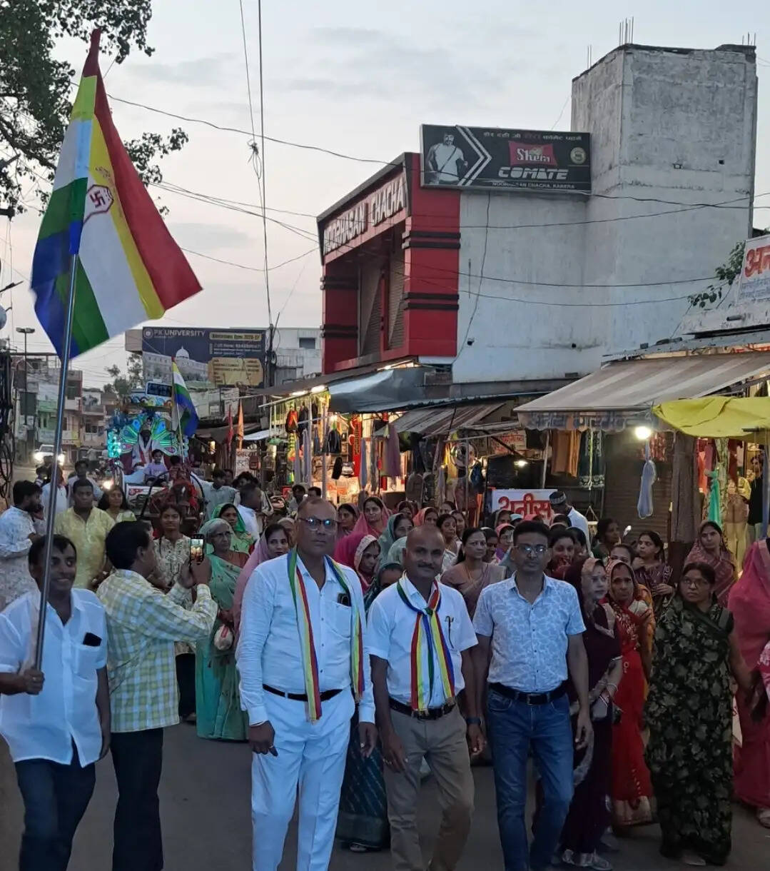 करैरा के मोहनलाल जैन 6 जुलाई को ग्रहण करेंगे मुनि दीक्षा, धार्मिक आयोजनों से भक्तिमय हुआ माहौल