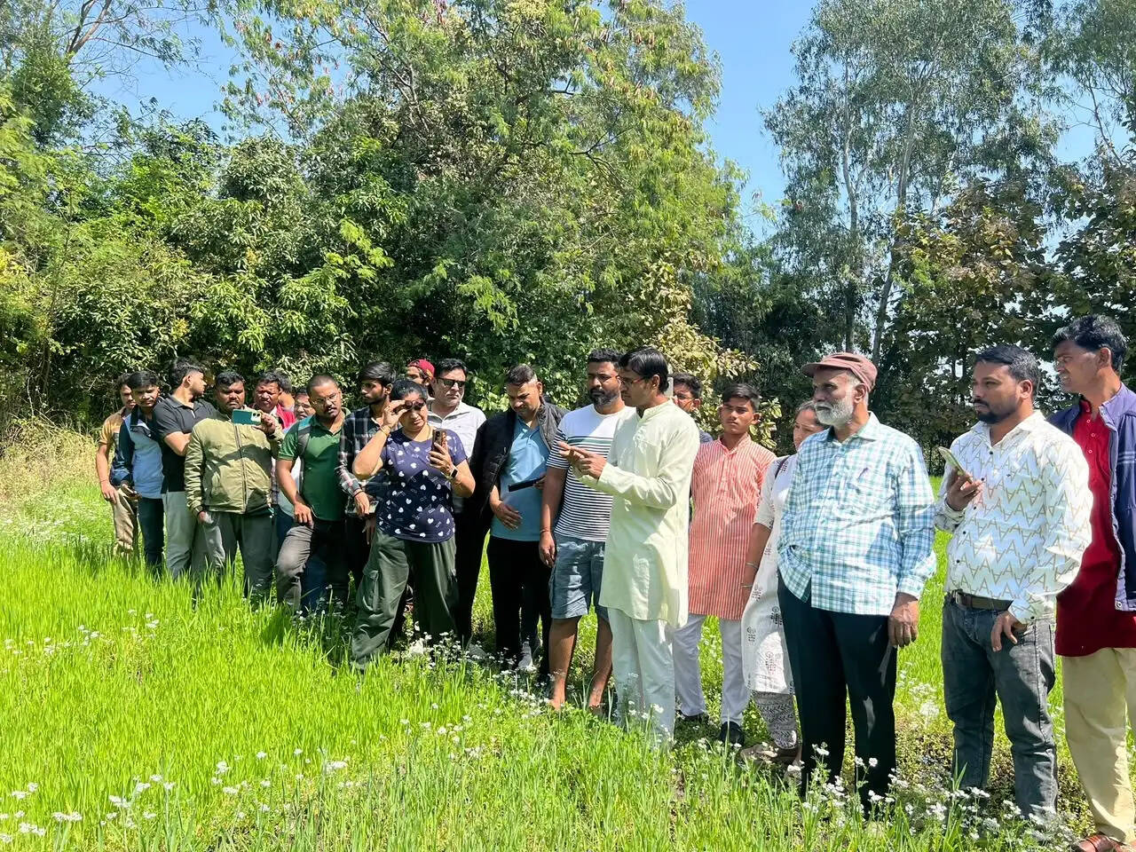 एक खेत, 45 फसलें और पानी की 80 फीसदी तक बचत! मल्टीलेयर कृषि से देशभर के किसान सीख रहे हैं आत्मनिर्भरता का मंत्र