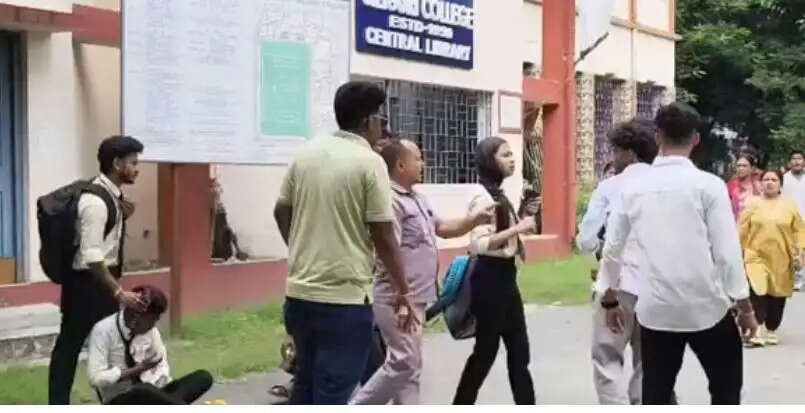 सिलीगुड़ी कॉलेज में एसएफआई समर्थकों से मारपीट का आरोप एबीवीपी पर