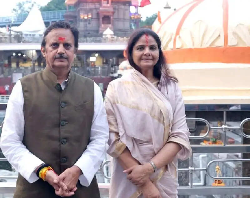 मप्रः उप मुख्यमंत्री शुक्ल ने सपत्नीक हरियाली अमावस्या पर किए बाबा महाकाल के दर्शन
