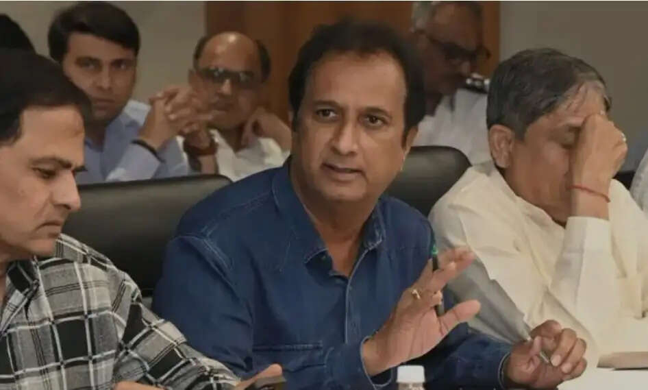'वंदे मातरम्' पर गुजरात विधानसभा में बवाल: राष्ट्रगीत के दौरान बैठे कांग्रेस विधायक, भाजपा ने मांगा जवाब